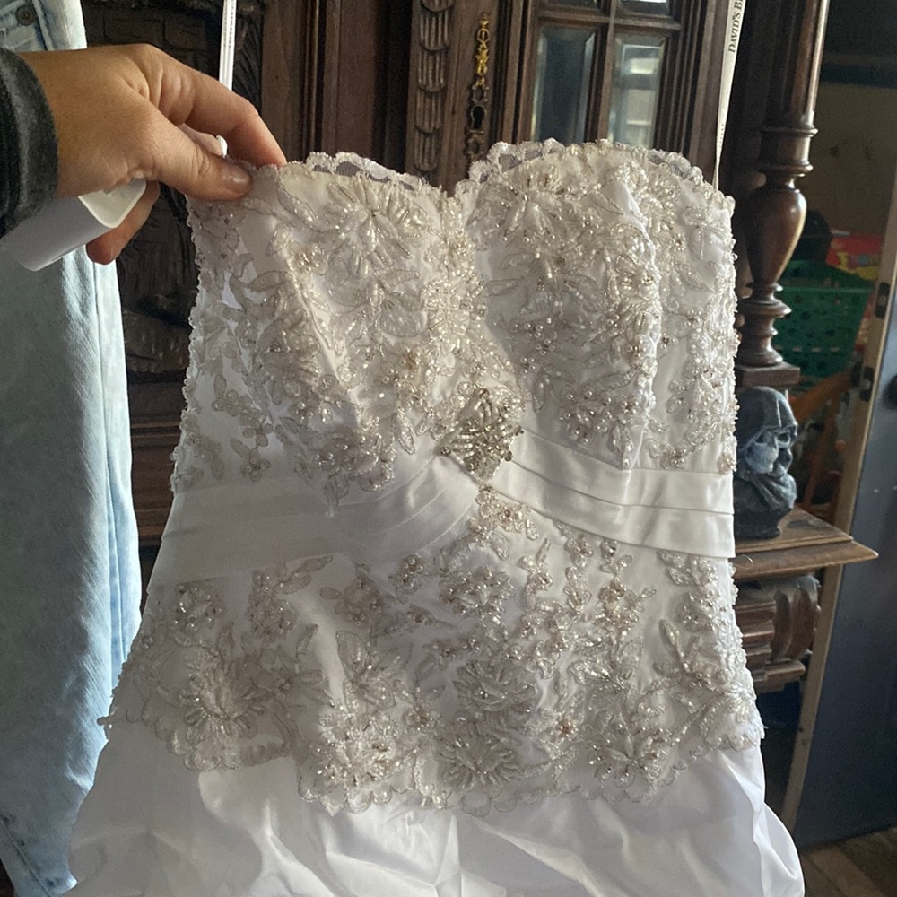 Wedding dress
